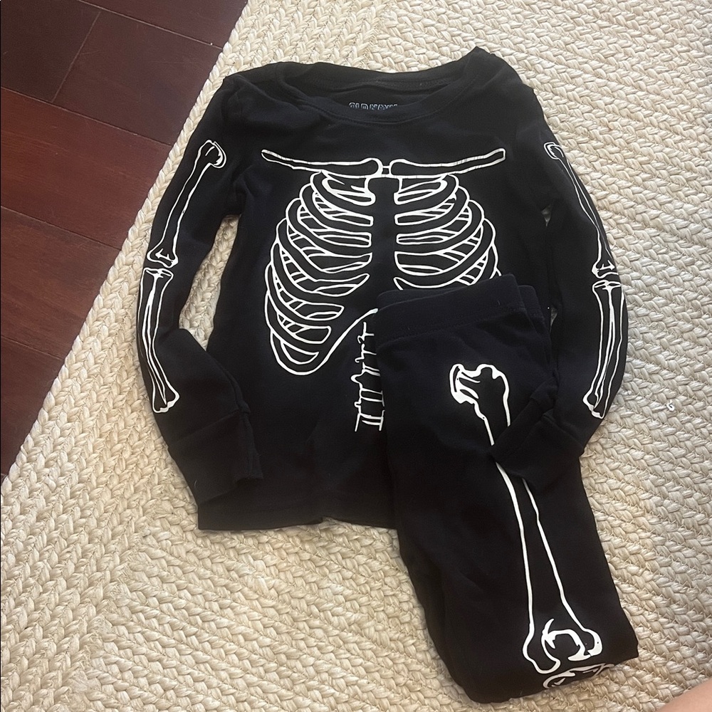 Old Navy Black Skeleton Kids Pajama Set